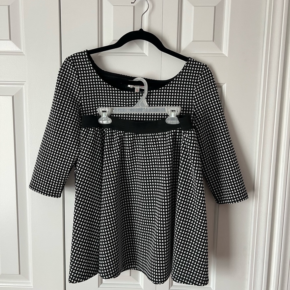 Skirt and blouse dress set.
